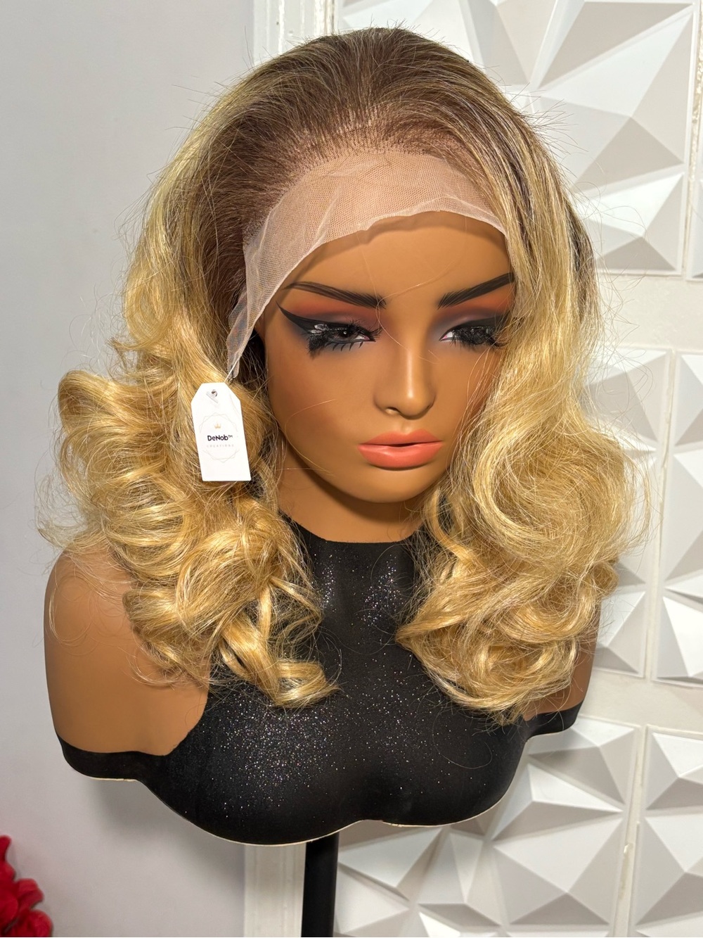 16” Ombre Honey Blonde Curly Blend Wig 13x4 Lace Frontal Free Part